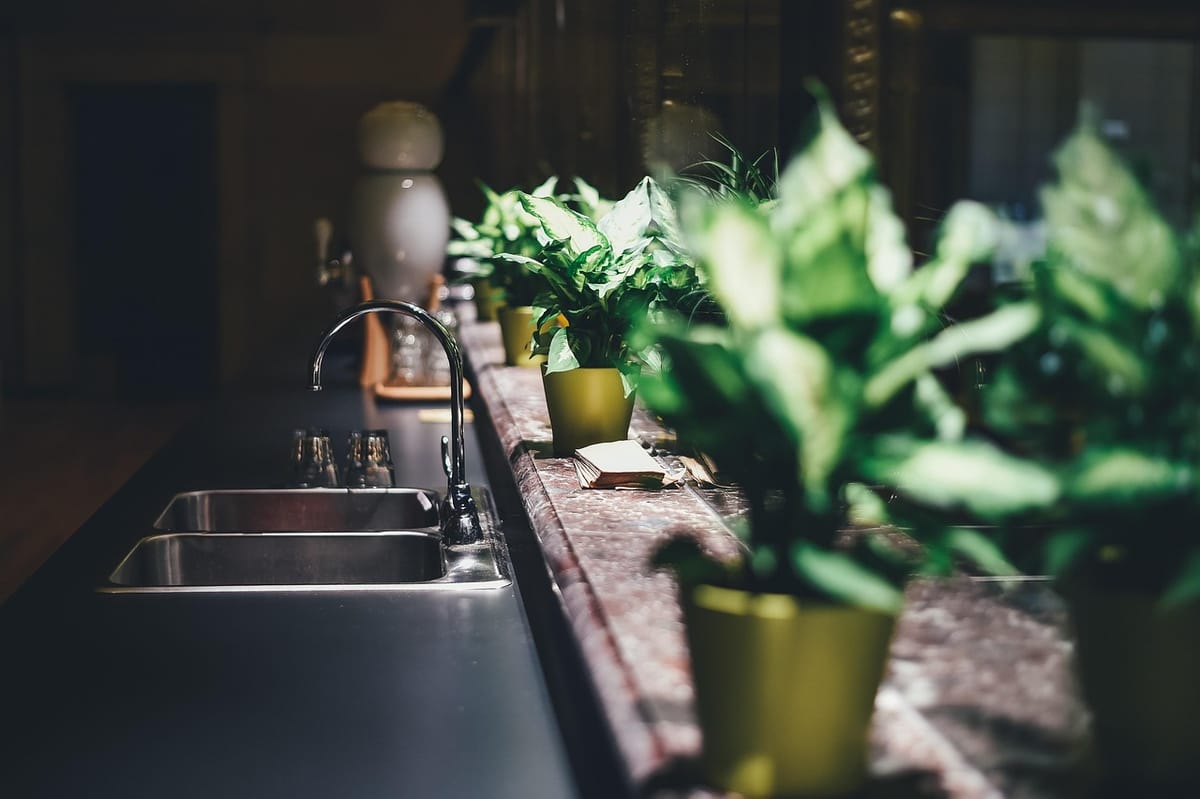 Kitchen Deep Cleaning Guide: before-and-after move plan