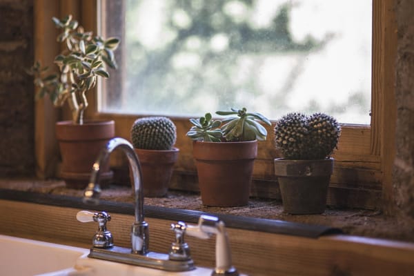 Bathroom Deep Cleaning Guide: 2026 costs and timings